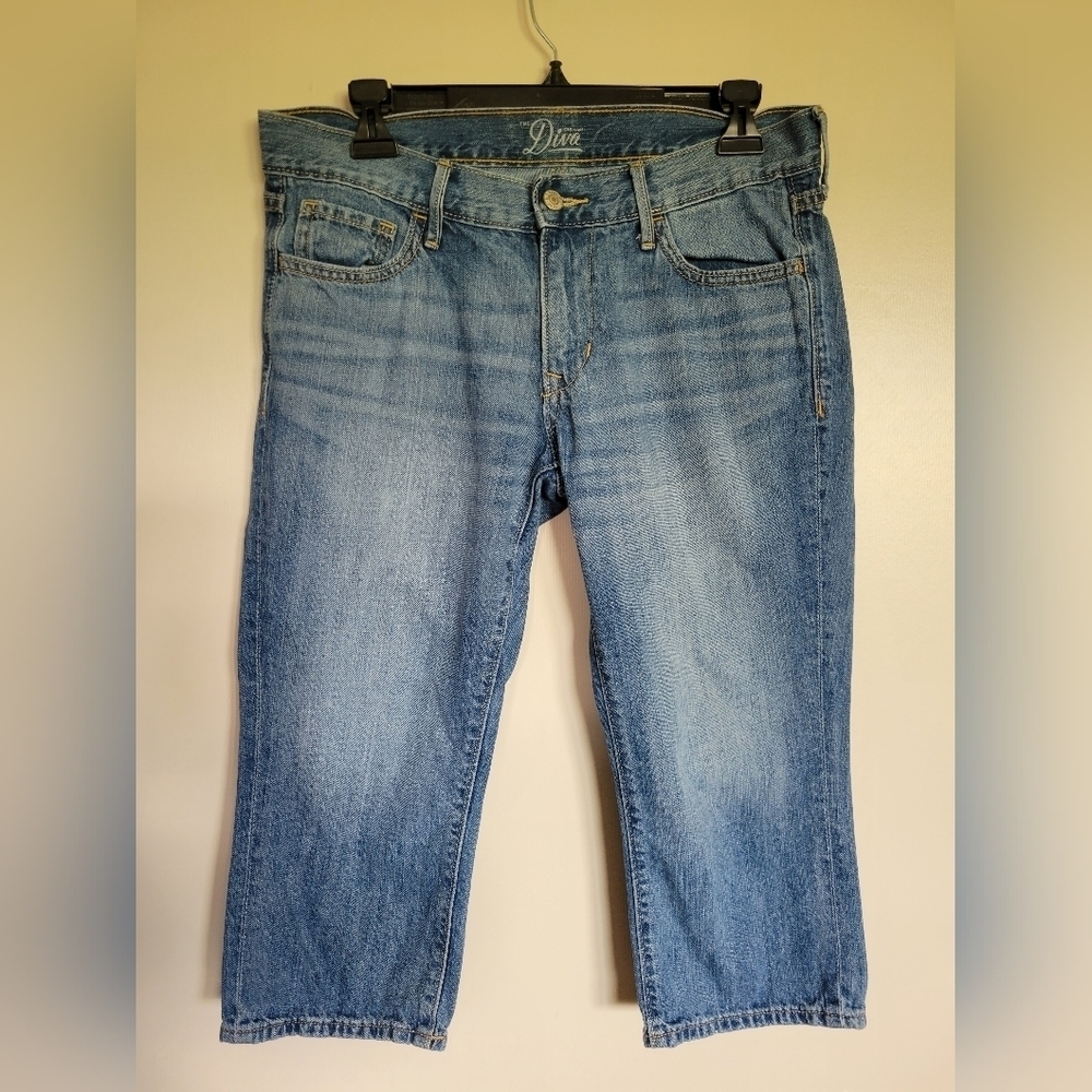 Old Navy Women's The Diva Capri Jeans Size 8